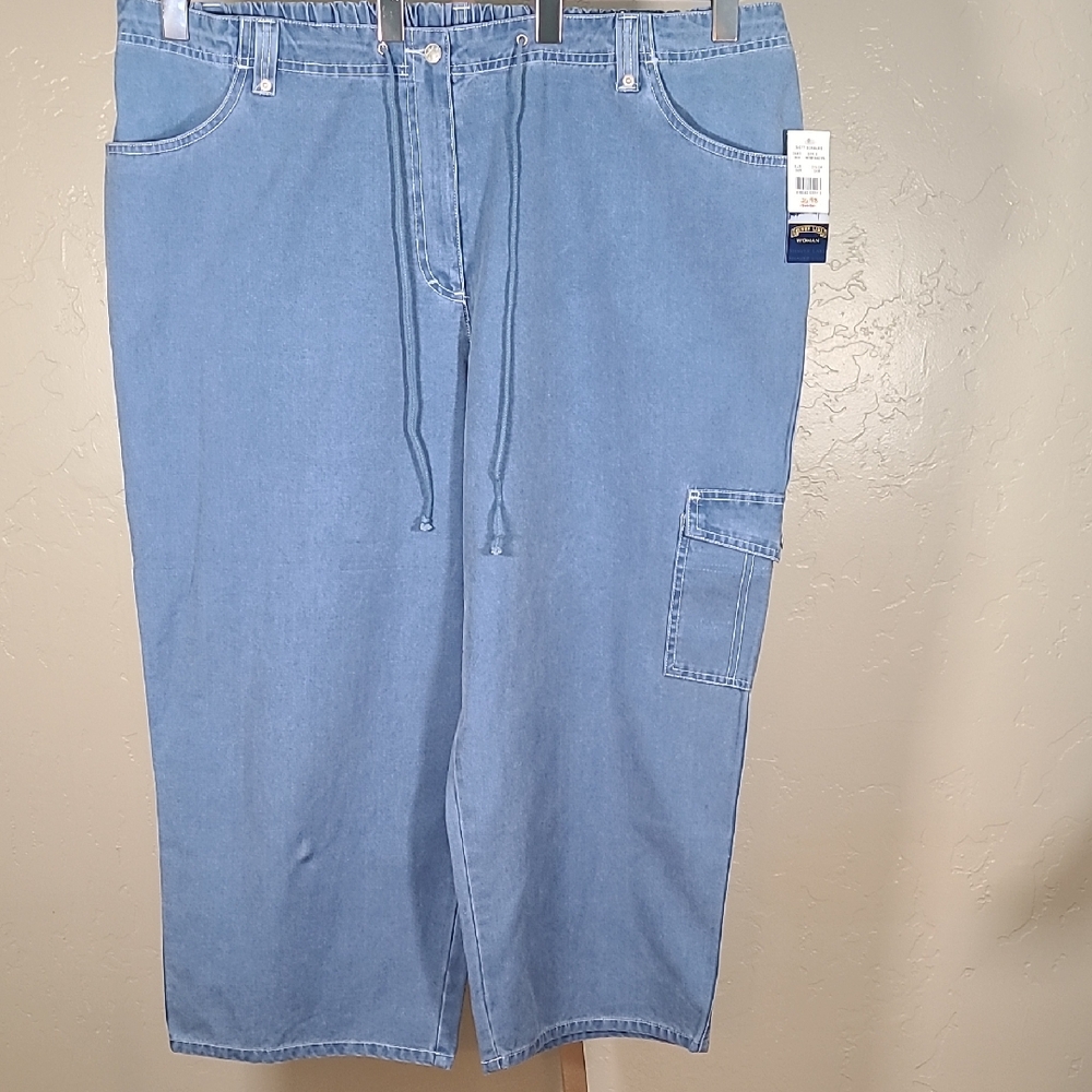 Shaver Lake Women's Light Blue Cropped Jeans Elastic Waist 100% Cotton 24W